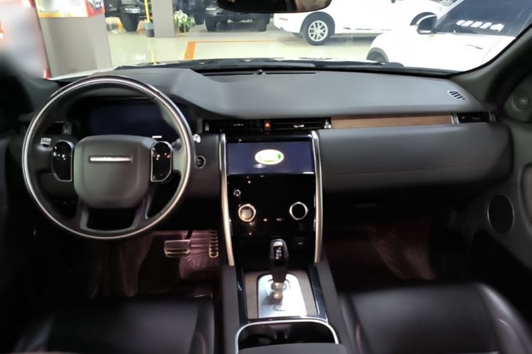 Used Land Rover Discovery Sport 2020 249 PS R-Dynamic Performance Edition Center Console