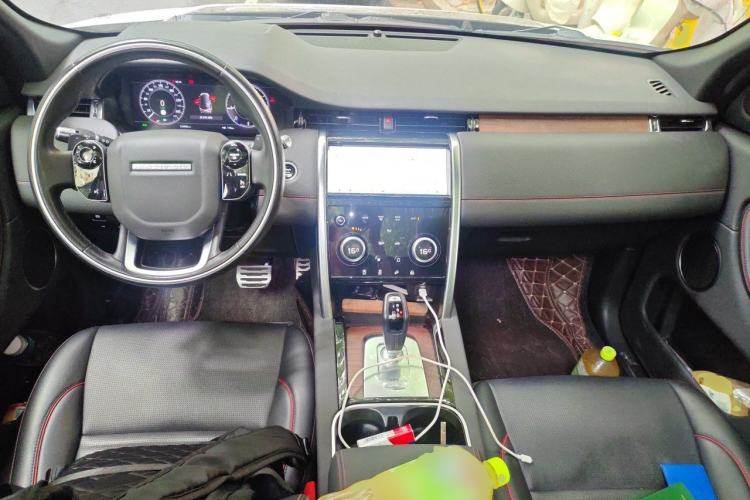 Used Land Rover Discovery Sport 2020 249 PS R-Dynamic Performance Edition Center Console