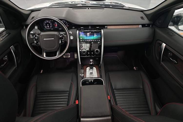 Used Land Rover Discovery Sport 2020 249 PS R-Dynamic Performance Edition Center Console