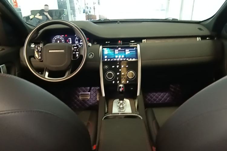 Used Land Rover Discovery Sport 2020 249 PS R-Dynamic Performance Edition Center Console
