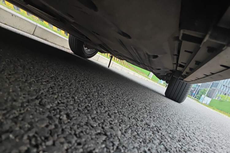 Used Land Rover Discovery Sport 2020 249 PS R-Dynamic Performance Edition Chassis Front Left
