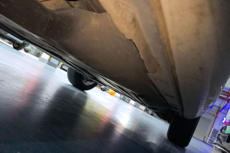 Used Land Rover Discovery Sport 2020 249 PS R-Dynamic Performance Edition Chassis Front Left