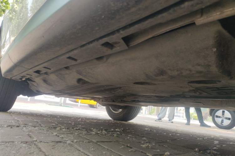 Used Land Rover Discovery Sport 2020 200 PS Family Edition Chassis Front Right