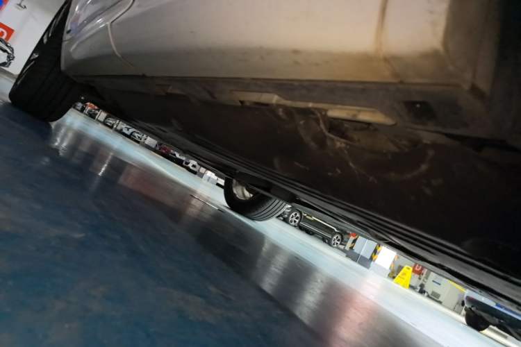 Used Land Rover Discovery Sport 2020 249 PS R-Dynamic Performance Edition Chassis Rear Left