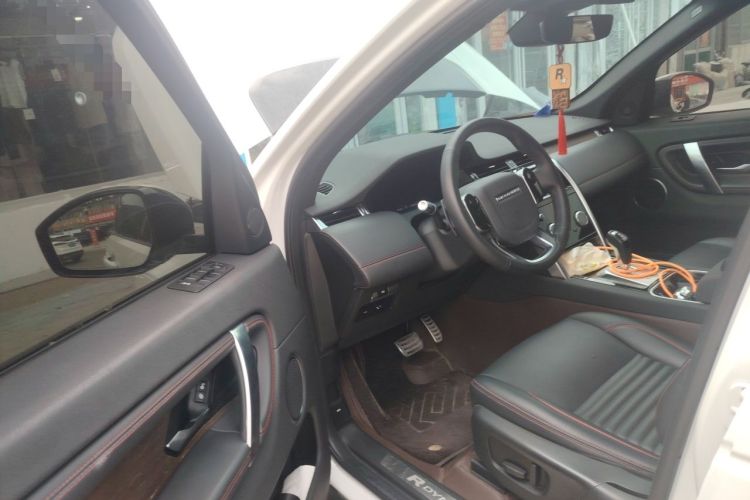 Used Land Rover Discovery Sport 2020 249 PS R-Dynamic Performance Edition Driver Seat