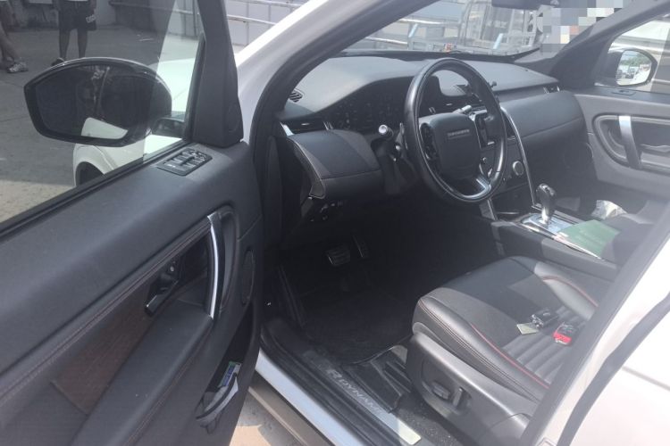 Used Land Rover Discovery Sport 2020 249 PS R-Dynamic Performance Edition Driver Seat