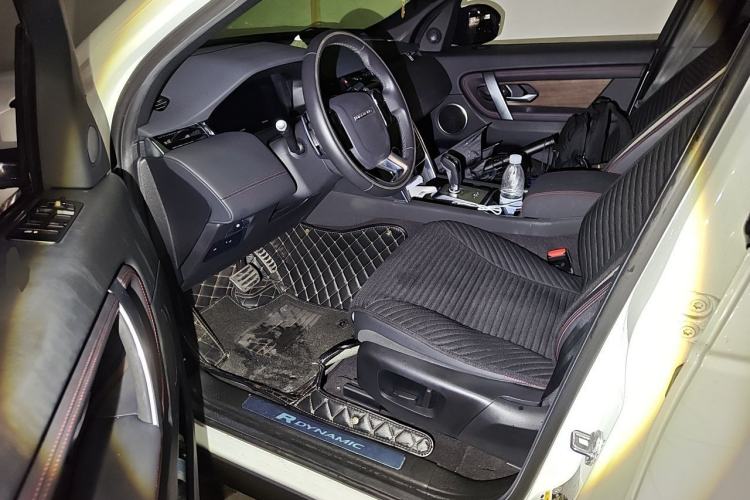 Used Land Rover Discovery Sport 2020 249 PS R-Dynamic Performance Edition Driver Seat