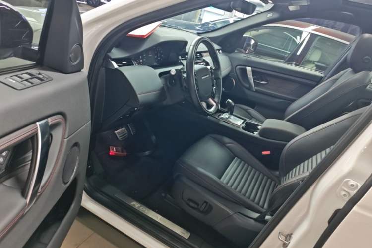 Used Land Rover Discovery Sport 2020 249 PS R-Dynamic Performance Edition Driver Seat
