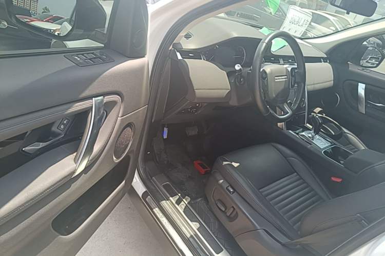 Used Land Rover Discovery Sport 2020 200 PS Family Edition Driver Seat