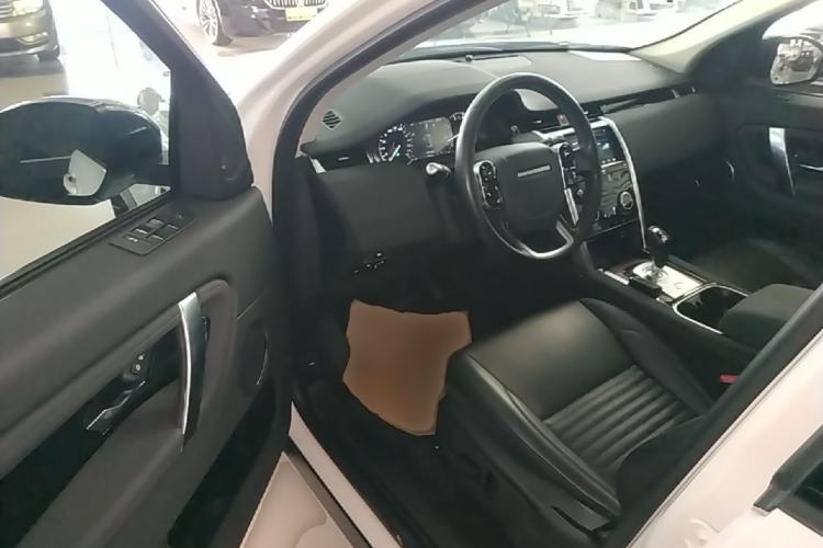 Used Land Rover Discovery Sport 2020 200 PS Family Edition Driver Seat