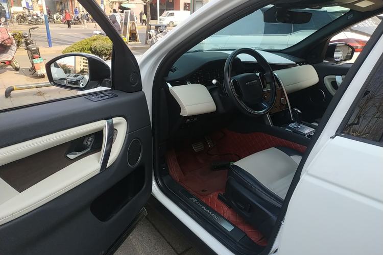 Used Land Rover Discovery Sport 2020 249 PS R-Dynamic Performance Edition Driver Seat