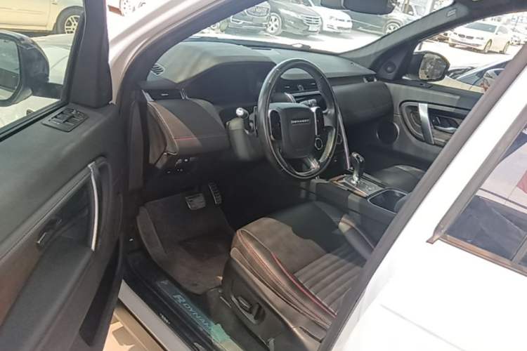Used Land Rover Discovery Sport 2020 249 PS R-Dynamic Performance Edition Driver Seat