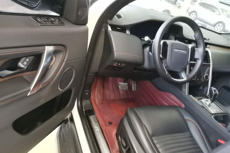 Used Land Rover Discovery Sport 2020 249 PS R-Dynamic Performance Edition Driver Seat