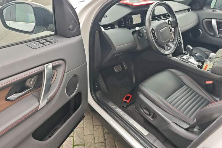 Used Land Rover Discovery Sport 2020 249 PS R-Dynamic Performance Edition Driver Seat