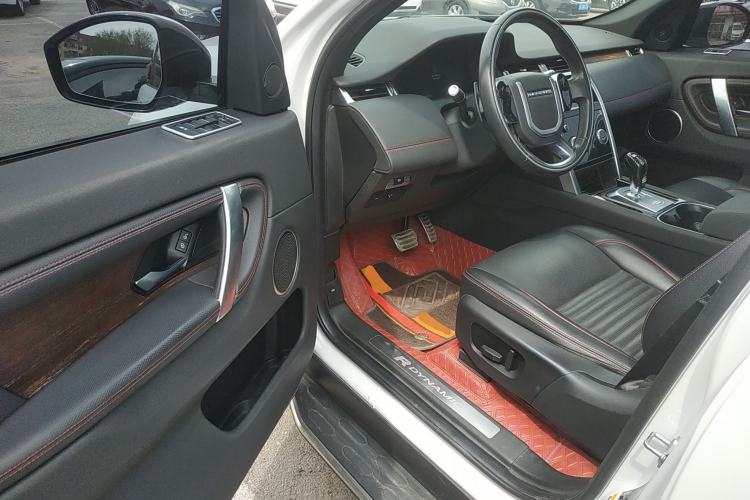 Used Land Rover Discovery Sport 2020 249 PS R-Dynamic Performance Edition Driver Seat