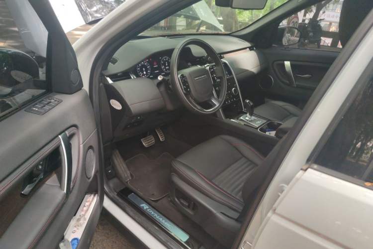 Used Land Rover Discovery Sport 2020 249 PS R-Dynamic Performance Edition Driver Seat