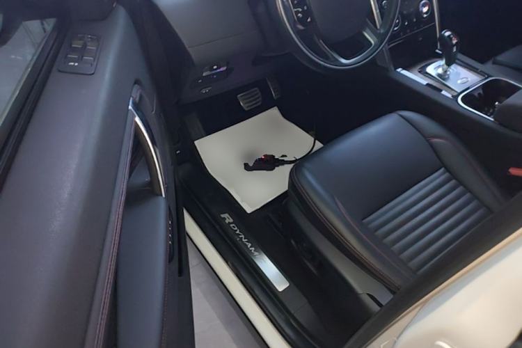 Used Land Rover Discovery Sport 2020 249 PS R-Dynamic Performance Tech Edition 5 Seats Driver Seat