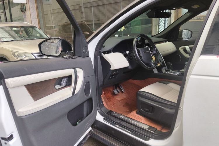 Used Land Rover Discovery Sport 2020 249 PS R-Dynamic Performance Edition Driver Seat
