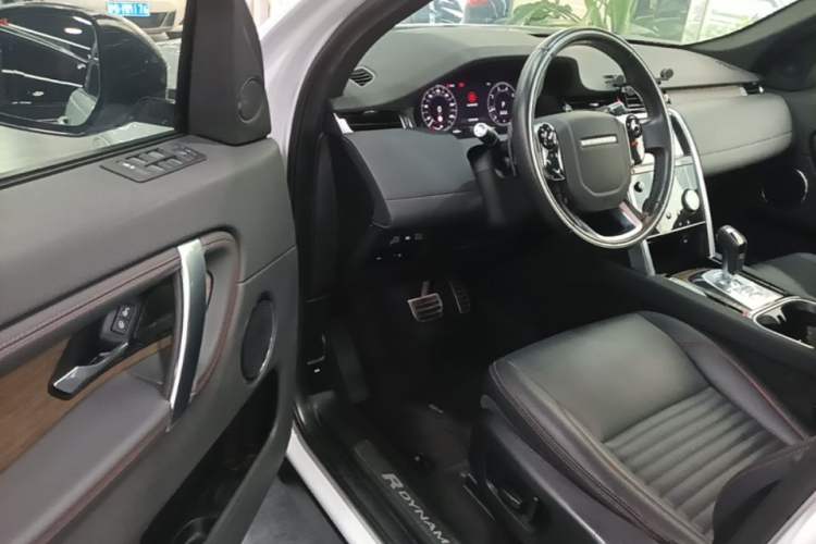 Used Land Rover Discovery Sport 2020 249 PS R-Dynamic Performance Edition Driver Seat