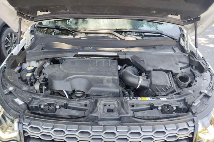 Used Land Rover Discovery Sport 2020 249 PS R-Dynamic Performance Tech Edition 7 Seats Engine Bay