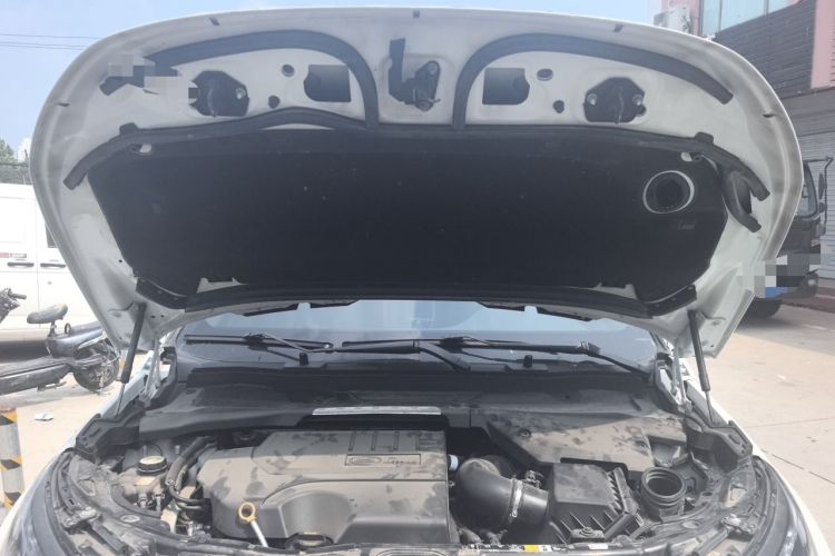 Used Land Rover Discovery Sport 2020 249 PS R-Dynamic Performance Edition Engine Bay