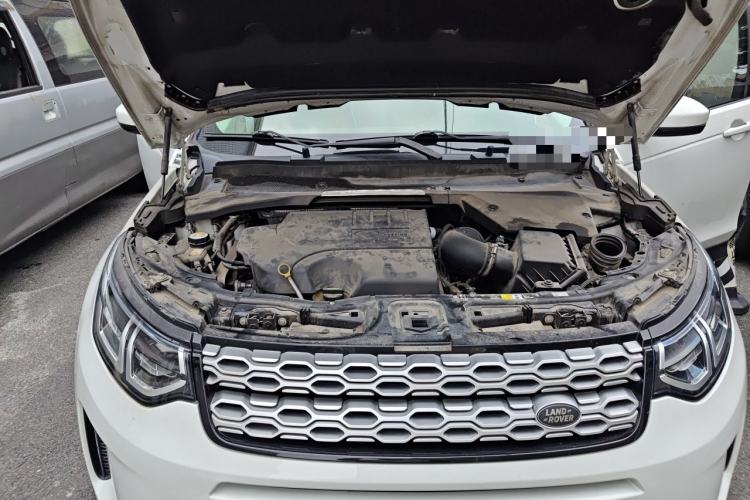 Used Land Rover Discovery Sport 2020 200 PS Family Edition Engine Bay