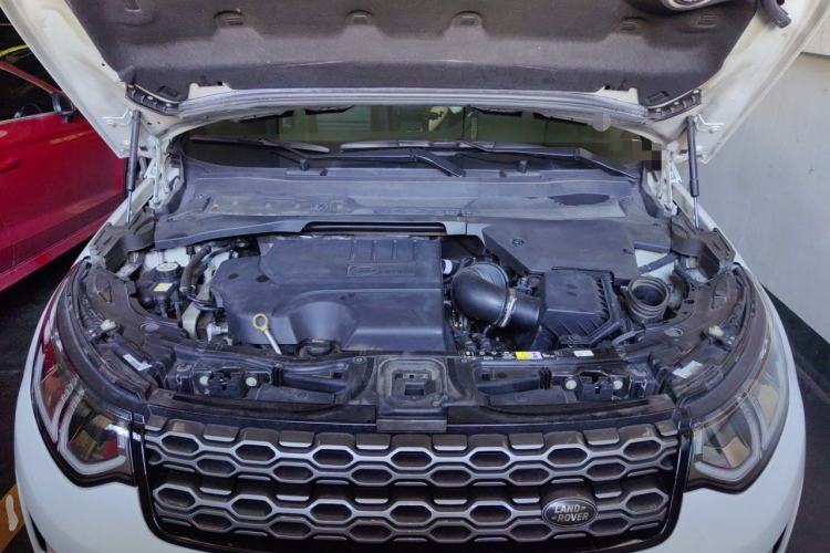 Used Land Rover Discovery Sport 2020 249 PS R-Dynamic Performance Tech Edition 5 Seats Engine Bay