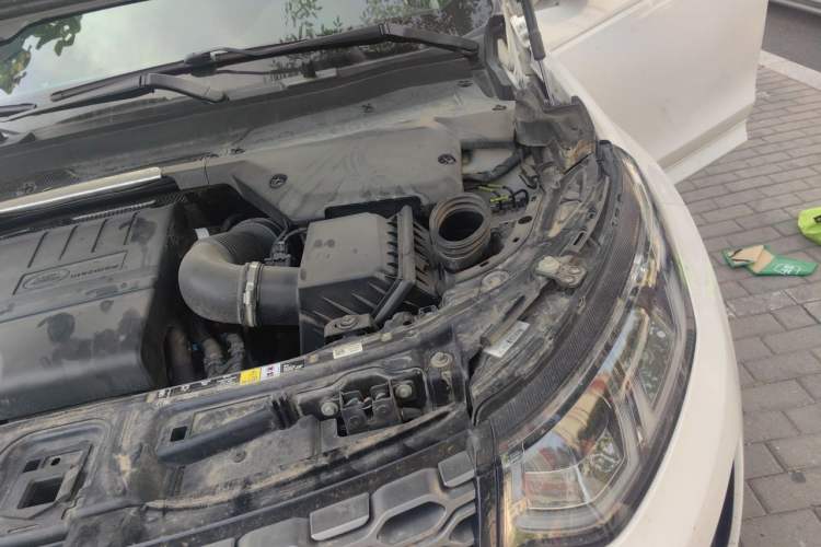 Used Land Rover Discovery Sport 2020 249 PS R-Dynamic Performance Edition Engine Bay Left