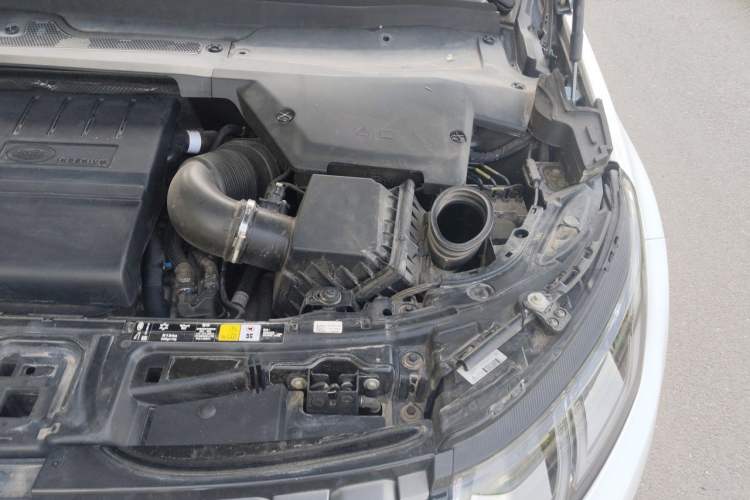 Used Land Rover Discovery Sport 2020 249 PS R-Dynamic Performance Edition Engine Bay Left
