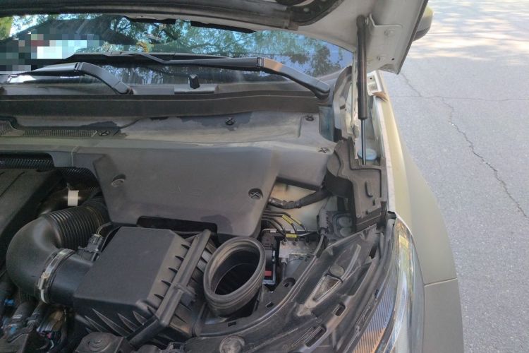Used Land Rover Discovery Sport 2020 249 PS R-Dynamic Performance Edition Engine Bay Left