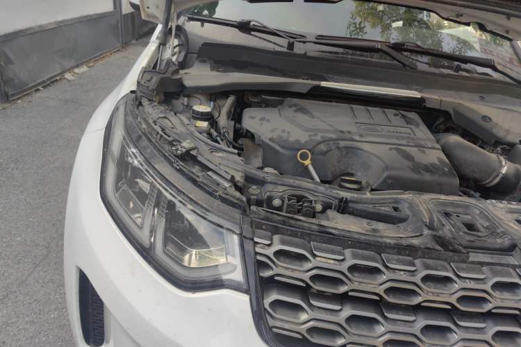 Used Land Rover Discovery Sport 2020 249 PS R-Dynamic Performance Edition Engine Bay Right