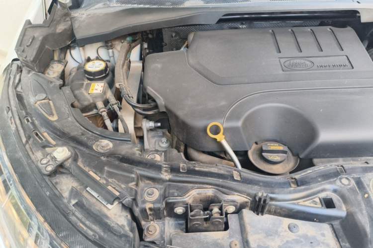 Used Land Rover Discovery Sport 2020 249 PS R-Dynamic Performance Edition Engine Bay Right