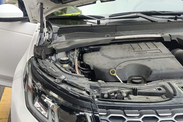 Used Land Rover Discovery Sport 2020 249 PS R-Dynamic Performance Edition Engine Bay Right