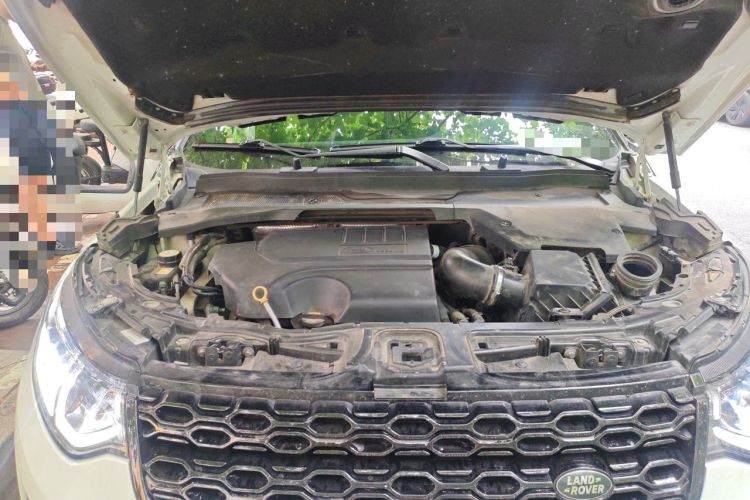 Used Land Rover Discovery Sport 2020 249 PS R-Dynamic Performance Edition Engine Bay Right
