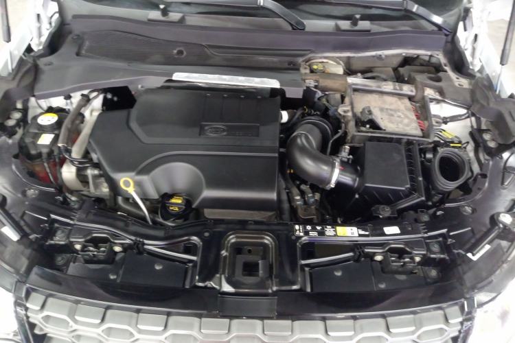 Used Land Rover Discovery Sport 2020 249 PS R-Dynamic Performance Edition Engine Bay