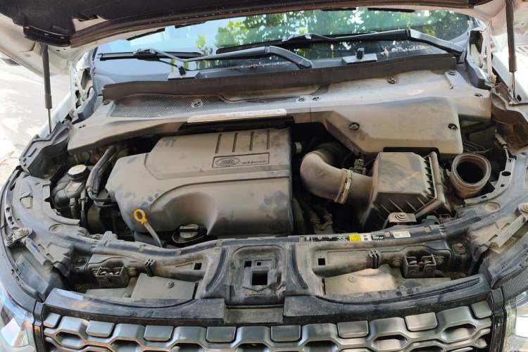 Used Land Rover Discovery Sport 2020 249 PS R-Dynamic Performance Edition Engine Bay
