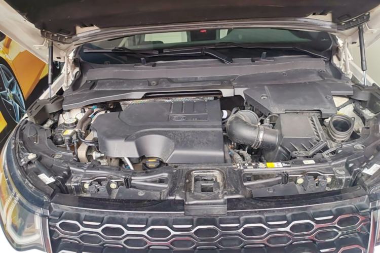 Used Land Rover Discovery Sport 2020 249 PS R-Dynamic Performance Edition Engine Bay
