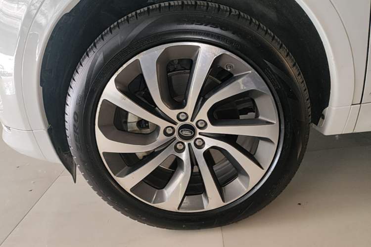 Used Land Rover Discovery Sport 2020 249 PS R-Dynamic Performance Edition Exterior 1