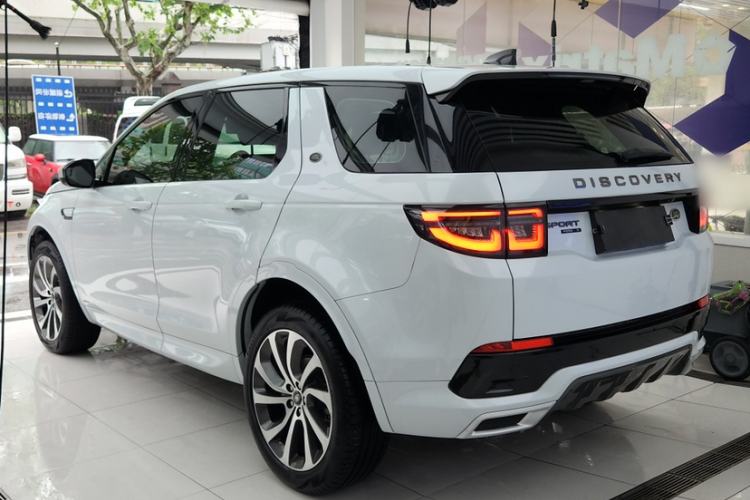 Used Land Rover Discovery Sport 2020 249 PS R-Dynamic Performance Edition Exterior 2