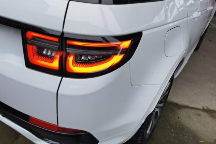Used Land Rover Discovery Sport 2020 249 PS R-Dynamic Performance Tech Edition 7 Seats Exterior 3