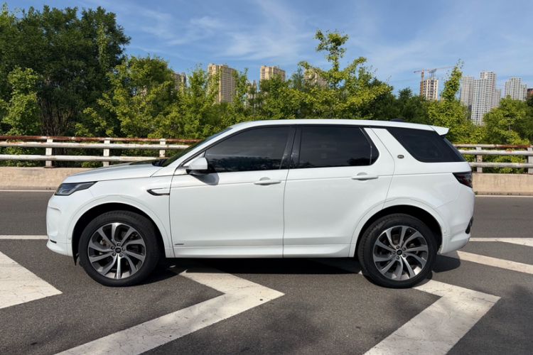 Used Land Rover Discovery Sport 2020 249 PS R-Dynamic Performance Tech Edition 7 Seats Exterior 3