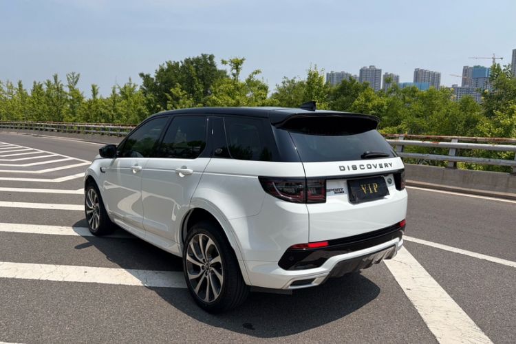 Used Land Rover Discovery Sport 2020 249 PS R-Dynamic Performance Edition Exterior 4