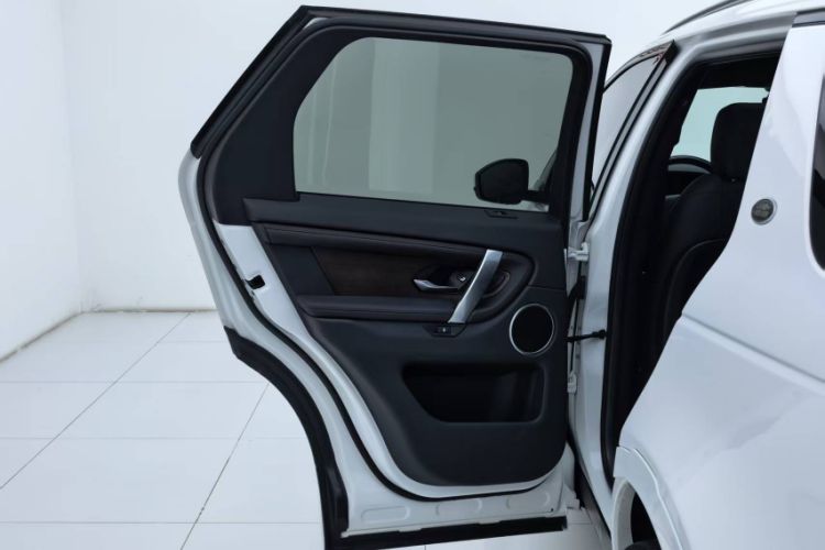 Used Land Rover Discovery Sport 2020 249 PS R-Dynamic Performance Tech Edition 5 Seats Exterior 4