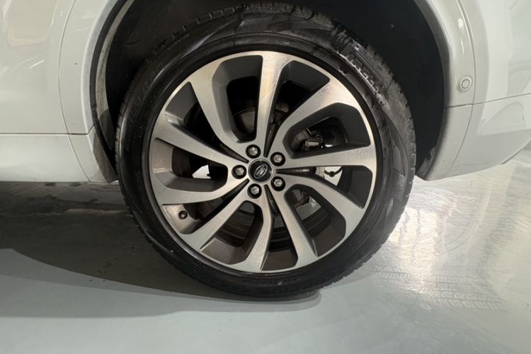 Used Land Rover Discovery Sport 2020 249 PS R-Dynamic Performance Tech Edition 5 Seats Exterior 4