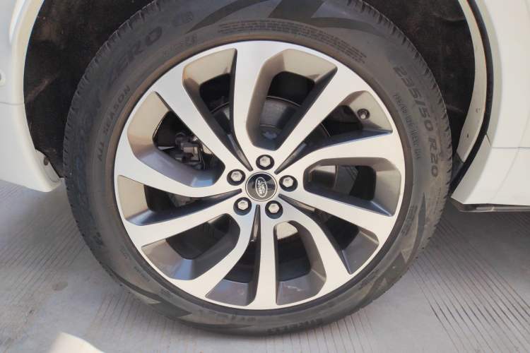 Used Land Rover Discovery Sport 2020 249 PS R-Dynamic Performance Tech Edition 7 Seats Exterior 4