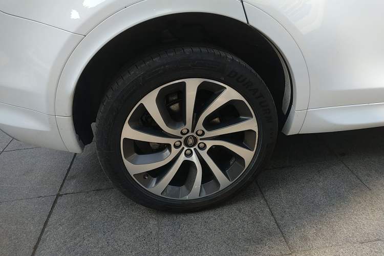 Used Land Rover Discovery Sport 2020 249 PS R-Dynamic Performance Edition Exterior 5