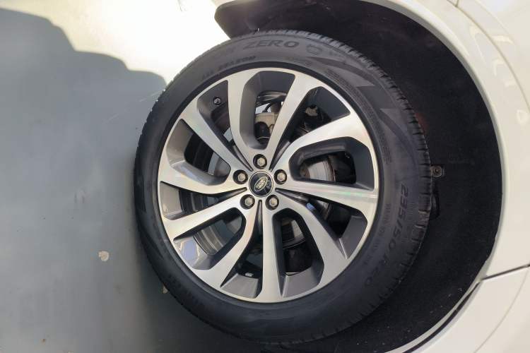 Used Land Rover Discovery Sport 2020 249 PS R-Dynamic Performance Tech Edition 7 Seats Exterior 5