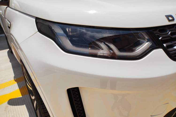 Used Land Rover Discovery Sport 2020 249 PS R-Dynamic Performance Tech Edition 7 Seats Exterior 5