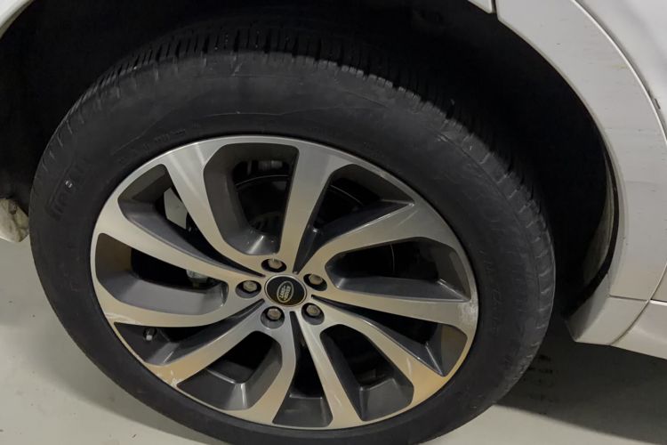 Used Land Rover Discovery Sport 2020 249 PS R-Dynamic Performance Edition Exterior 5