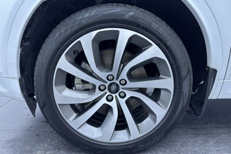 Used Land Rover Discovery Sport 2020 249 PS R-Dynamic Performance Edition Exterior 7